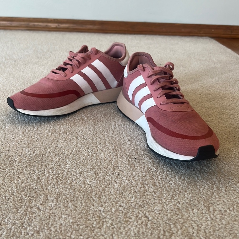 Women’s ADIDAS Sneakers